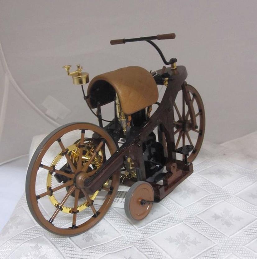 15 sự thật về chiếc xe m&#225;y đầu ti&#234;n tr&#234;n thế giới - Ảnh 4