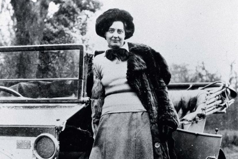 “Bật m&#237;” về Spirit of Ecstasy, biểu tượng vĩnh cửu của Rolls-Royce - Ảnh 3