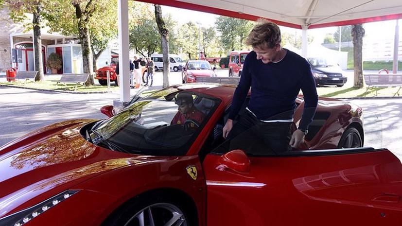 Sở th&#237;ch sưu tập xe Ferrari của si&#234;u đầu bếp Gordon Ramsay - Ảnh 9