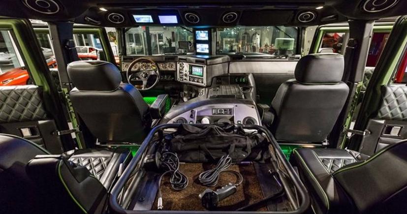 Cận cảnh chiếc Hummer đắt nhất từ trước đến nay ở Mỹ - Ảnh 2