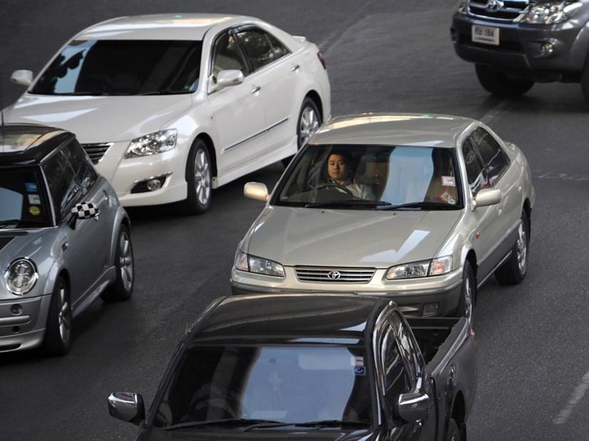 13 điều luật kỳ lạ về l&#225;i xe ở c&#225;c nước tr&#234;n thế giới - Ảnh 1