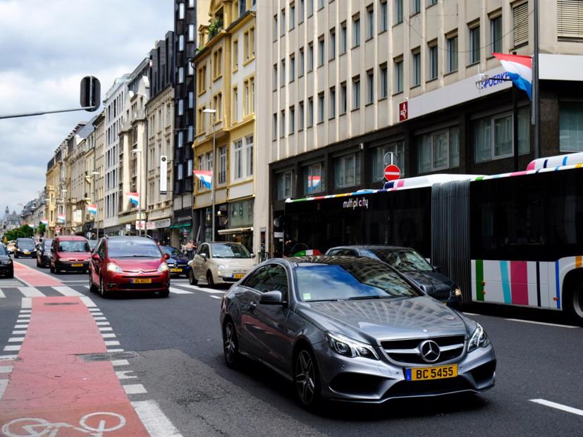 13 điều luật kỳ lạ về l&#225;i xe ở c&#225;c nước tr&#234;n thế giới - Ảnh 12