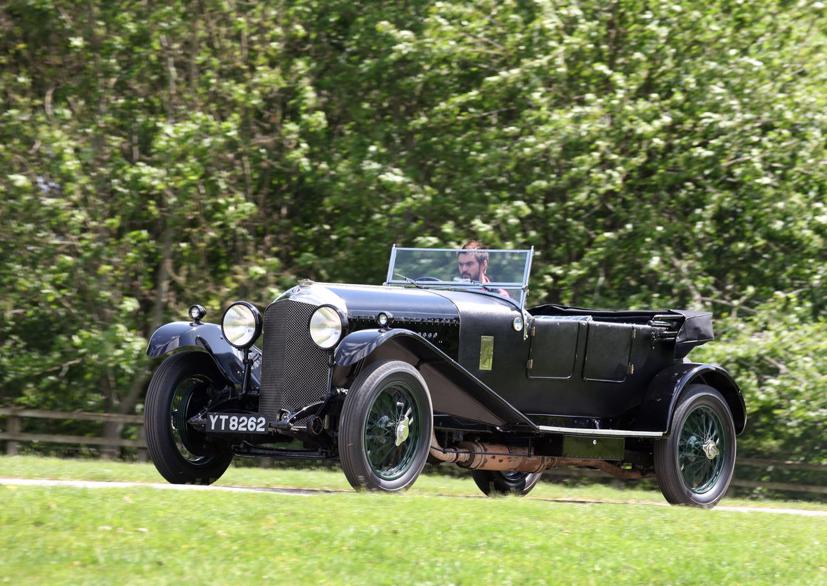 Bentley 4 1/2 Litre Sports Tourer đời 1928. Giá dự kiến: 1.000.000-1.300.000 USD.