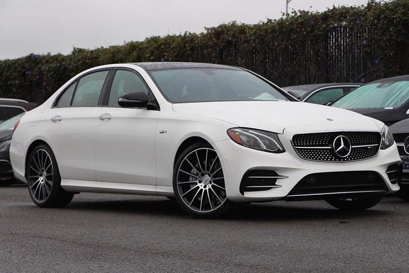 Một chiếc Mercedes E-Class đời 2019.