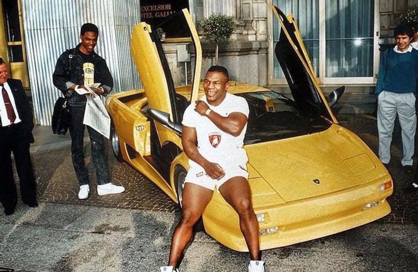 Th&#250; chơi xe của tay đấm huyền thoại Mike Tyson - Ảnh 13