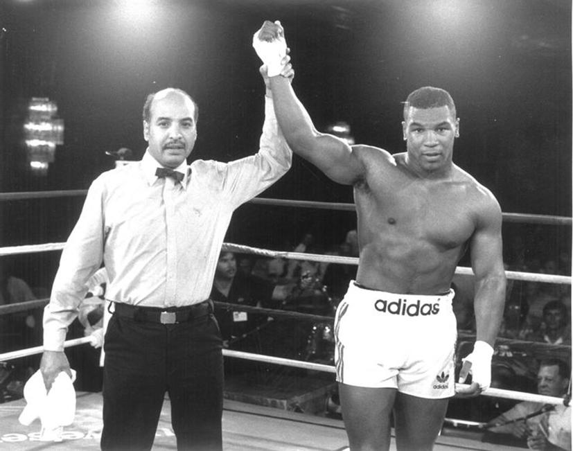 Th&#250; chơi xe của tay đấm huyền thoại Mike Tyson - Ảnh 3