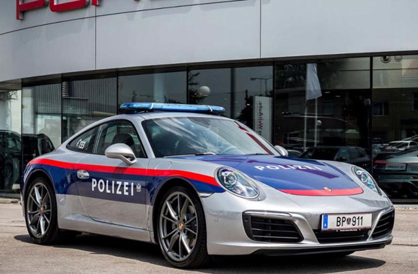 11 xe ô tô cảnh sát “ngầu” nhất thế giới - Ảnh 9