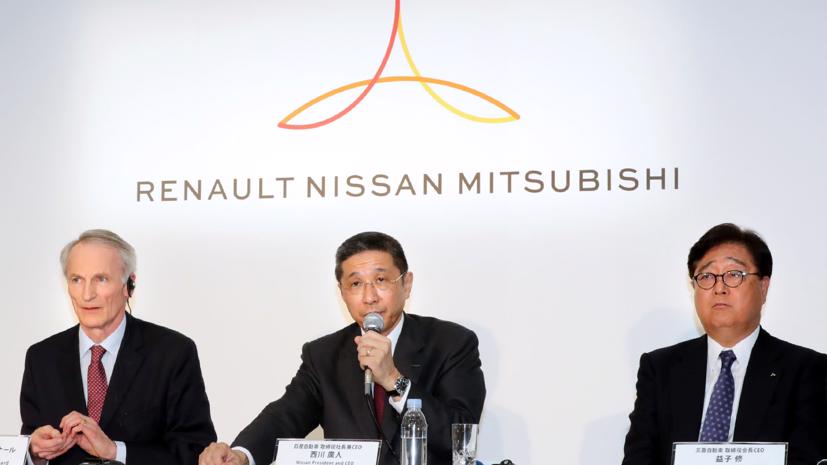 Lãnh đạo ba hãng xe trong liên minh Renault-Nissan-Mitsubishi khi ông Hiroto Saikawa còn càm quyền - Ảnh: Nikkei.
