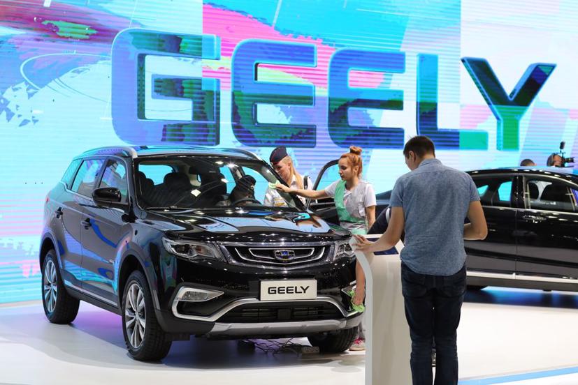 Tình trạng giảm doanh số kéo dài đã khiến nhiều hãng xe Trung Quốc như Geely giảm dự báo doanh thu và lợi nhuận.