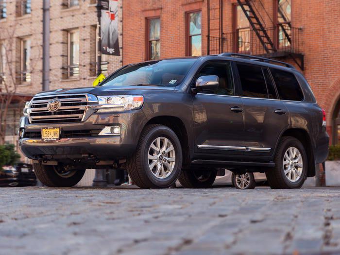 10 mẫu xe được chủ giữ lâu nhất sau khi mua mới ở Mỹ - Ảnh 10