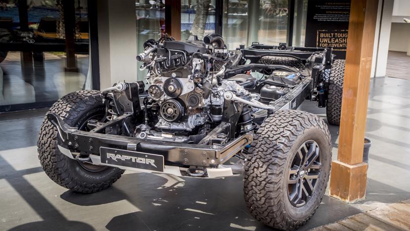 Ford Ranger Raptor được lắp ráp tại Thái Lan, nên sẽ có lợi thế xuất xứ khi nhập về Việt Nam. Ảnh: AutoBlog.