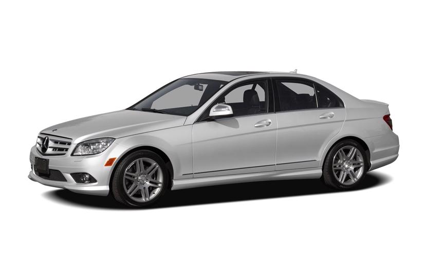 Một chiếc Mercedes-Benz C200 đời 2010 thuộc diện bị lỗi phải triệu hồi. Ảnh: AutoBlog.