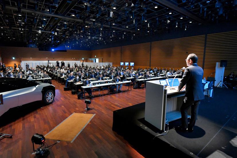 Ngay sau khi hé lộ việc hợp tác cùng Toyota, hãng Subaru đã công bố những hình ảnh đầu tiên về mẫu xe điện mới của hãng, sẽ ra mắt thị trường trước năm 2025. Ảnh: Carscoops.