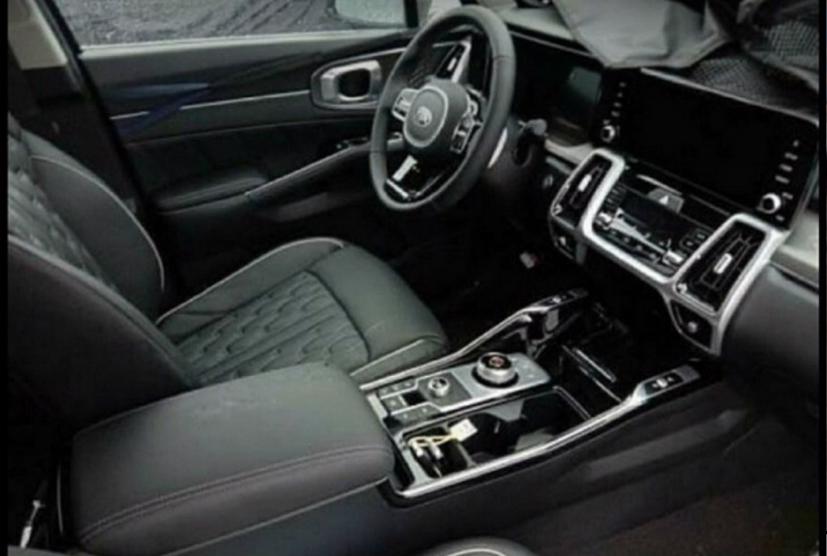 Khoang nội thất của KIA Sorento 2021 cũng đã được thiết kế lại toàn bộ.  Ảnh: AutoBlog.