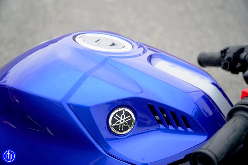 Soi chi tiết Yamaha R3 2020 nhập khẩu ch&#237;nh h&#227;ng - Ảnh 13