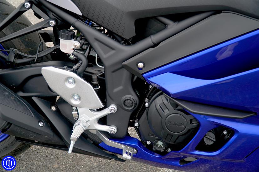 Soi chi tiết Yamaha R3 2020 nhập khẩu ch&#237;nh h&#227;ng - Ảnh 18