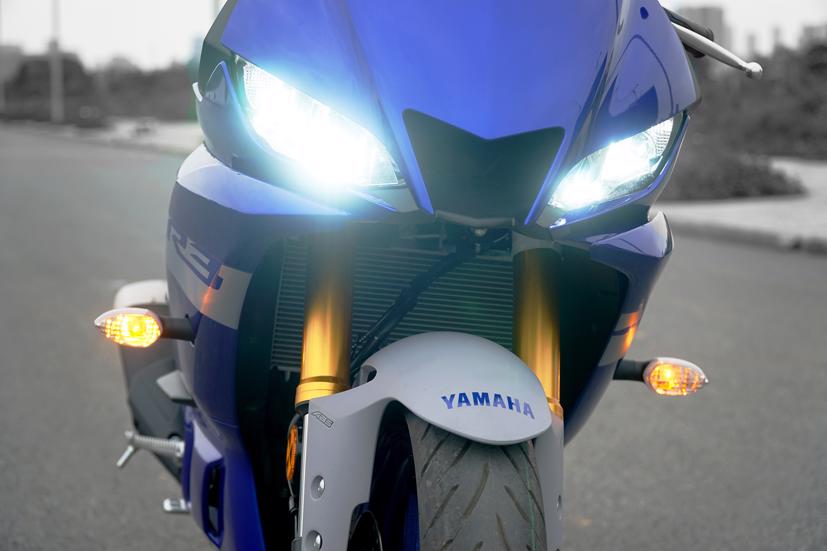 Soi chi tiết Yamaha R3 2020 nhập khẩu ch&#237;nh h&#227;ng - Ảnh 8