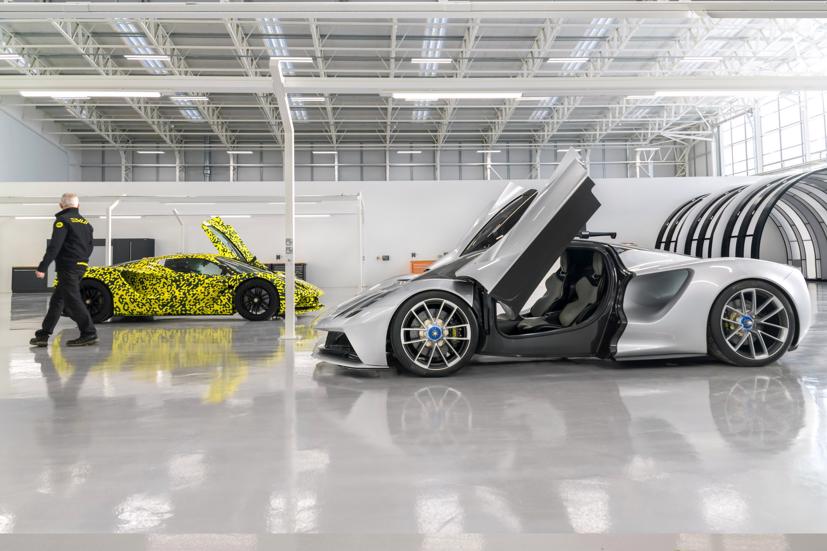 Si&#234;u xe điện mạnh nhất thế giới đi v&#224;o sản xuất - Ảnh 2