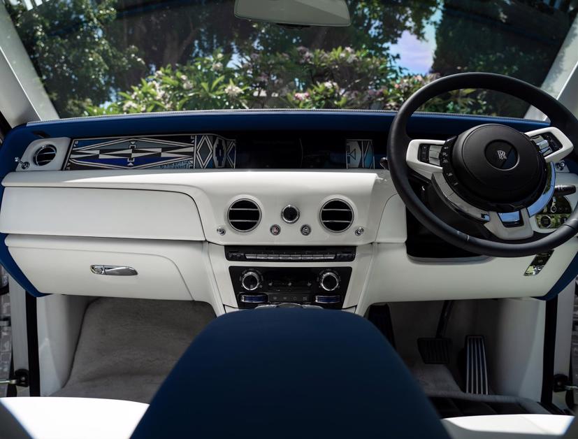 Rolls-Royce &quot;The Mahlangu Phantom&quot; si&#234;u đặc biệt đến từ Nam Phi - Ảnh 2