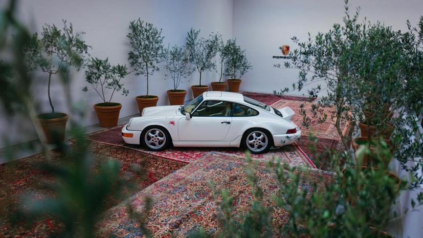 Porsche 964 phục chế v&#224; độ Aim&#233; Leon Dore - Ảnh 1