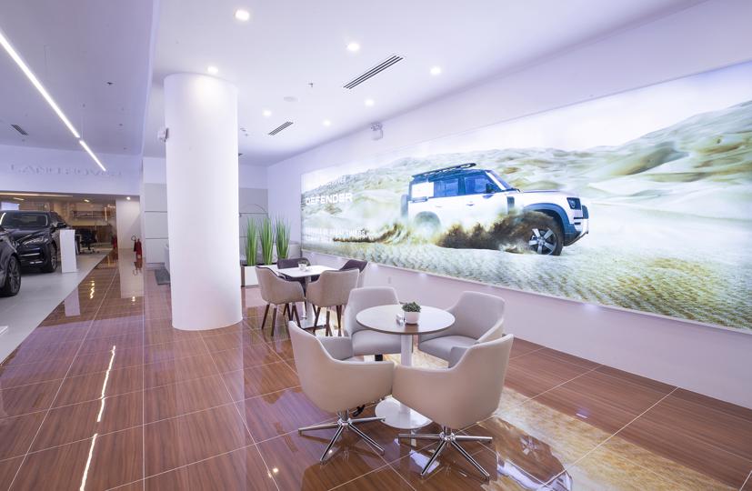 Kh&#244;ng gian trưng b&#224;y sang chảnh của Jaguar Land Rover tại TP.HCM - Ảnh 10