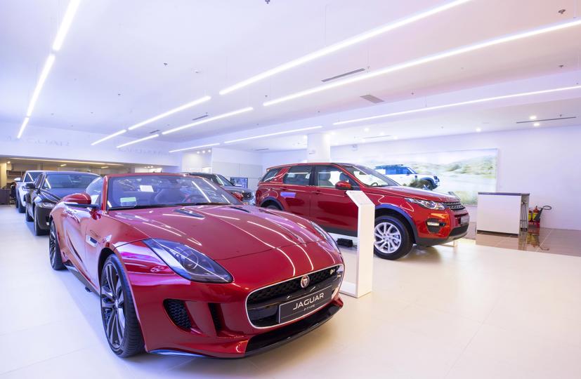 Kh&#244;ng gian trưng b&#224;y sang chảnh của Jaguar Land Rover tại TP.HCM - Ảnh 4