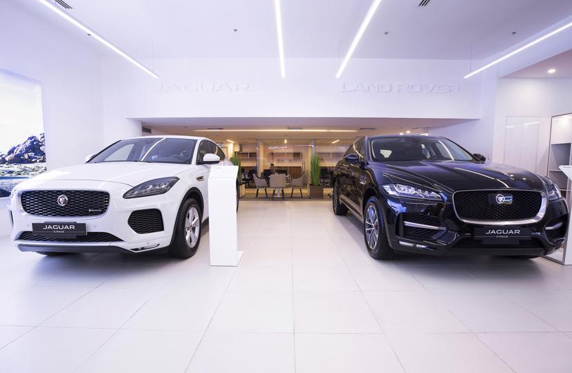 Kh&#244;ng gian trưng b&#224;y sang chảnh của Jaguar Land Rover tại TP.HCM - Ảnh 5