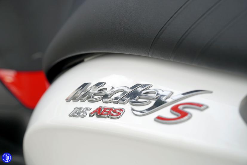 Soi chi tiết Piaggio Medley 2020 c&#243; g&#236; hơn Honda SH - Ảnh 24