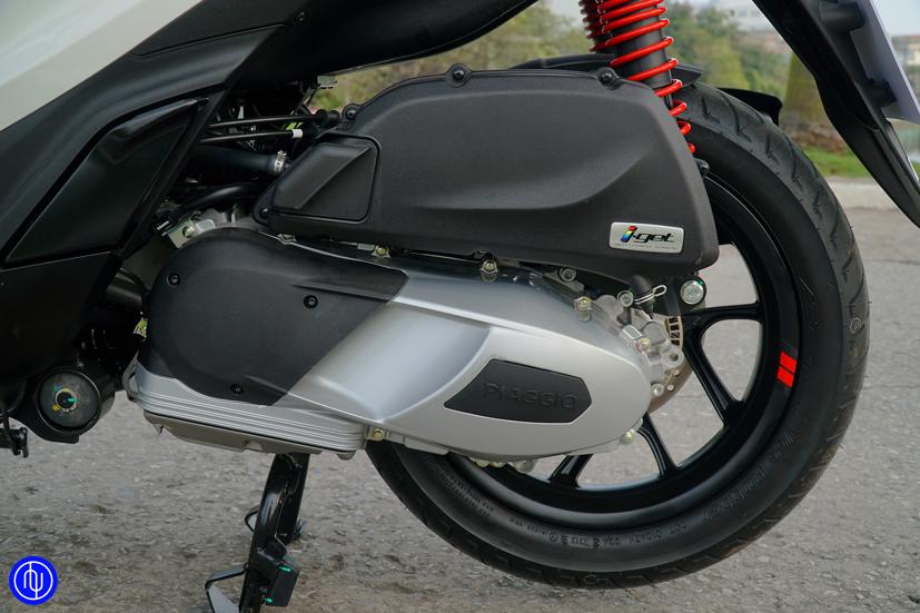 Soi chi tiết Piaggio Medley 2020 c&#243; g&#236; hơn Honda SH - Ảnh 18