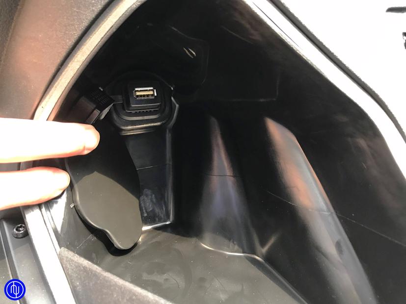 Soi chi tiết Piaggio Medley 2020 c&#243; g&#236; hơn Honda SH - Ảnh 23