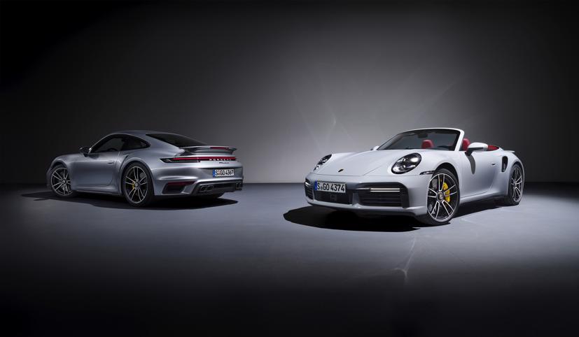 Bộ đôi Porsche 911 Turbo S 2021 và Turbo S Cabriolet đã có giá bán tại Việt Nam.