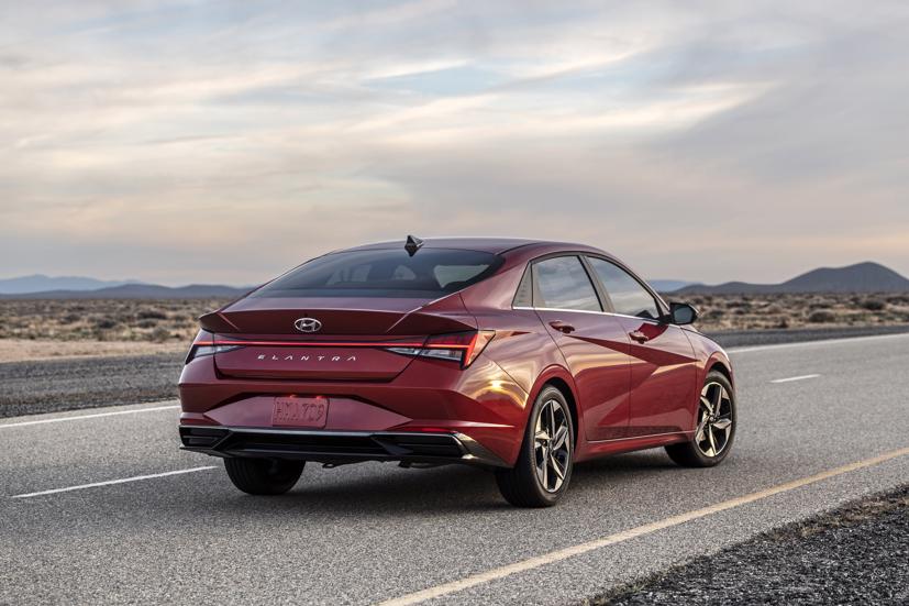 Hyundai n&#226;ng cấp mạnh mẽ cho Elantra - Ảnh 3