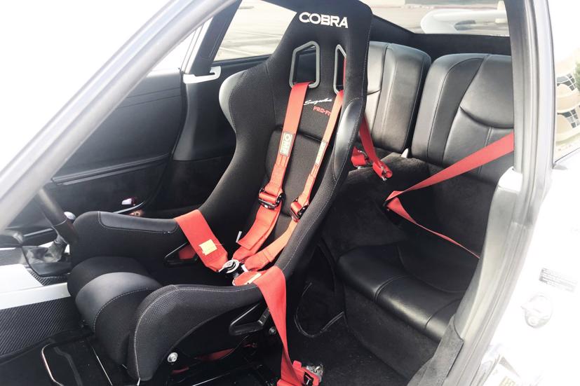 Chiếc Porsche 911 độc đ&#225;o với ghế l&#225;i ở giữa - Ảnh 3