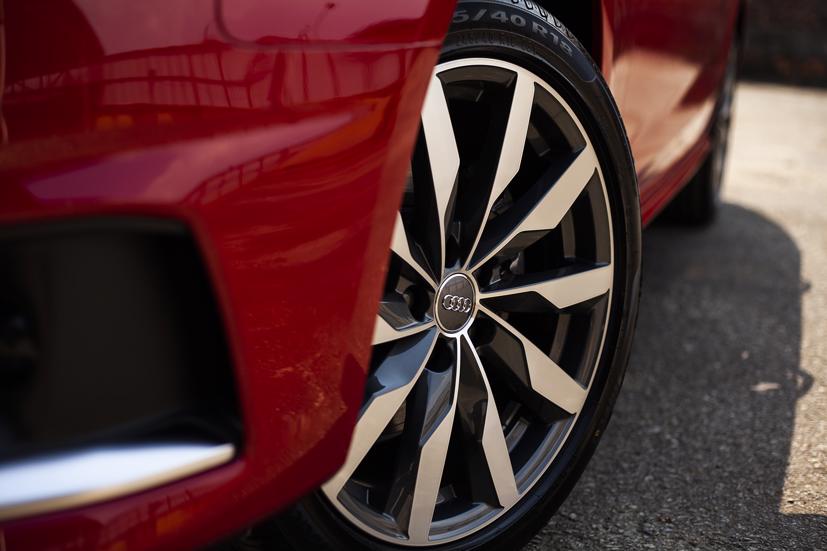 Chi tiết Audi A4 phi&#234;n bản mới 2020 vừa về Việt Nam - Ảnh 5