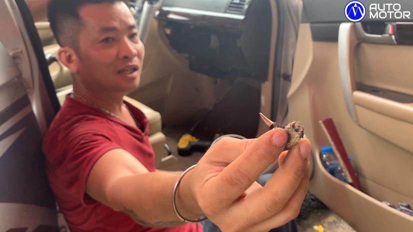 Bên trong quạt gió thường chứa các dị vật lâu ngày, gây ra mùi hôi khó chịu và tiếng kêu lạ.