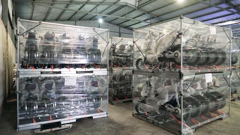 Lô 1.260 xe điện Xmen đầu tiên trong hợp đồng gần 3 tỷ USD đa được Pega đóng gói, xuất đi.