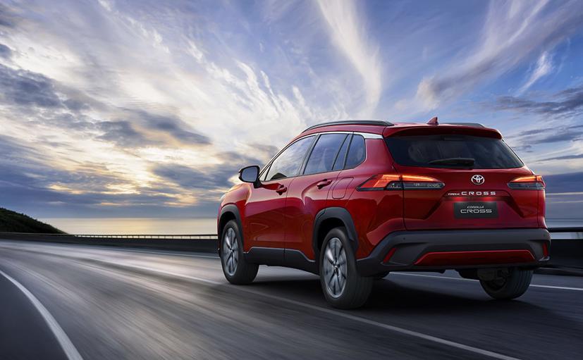 Toyota Corolla Cross có phiên bản động cơ hybrid.