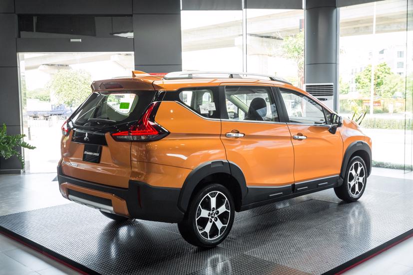 Ra mắt Mitsubish Xpander Cross ho&#224;n to&#224;n mới, gi&#225; 670 triệu đồng - Ảnh 4