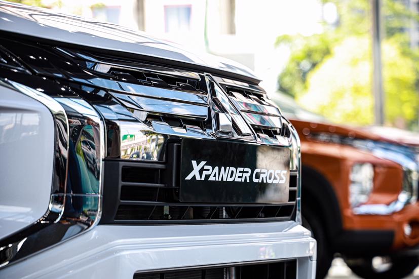 Ra mắt Mitsubish Xpander Cross ho&#224;n to&#224;n mới, gi&#225; 670 triệu đồng - Ảnh 2