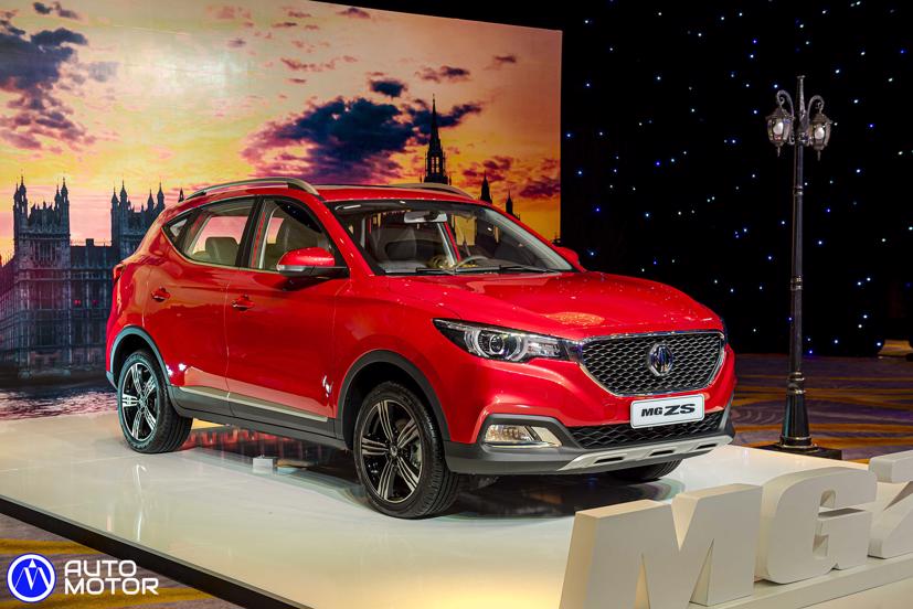 "Đàn em" MG ZS cũng ấn tượng không kém, với thiết kế thon gọn trẻ trung.