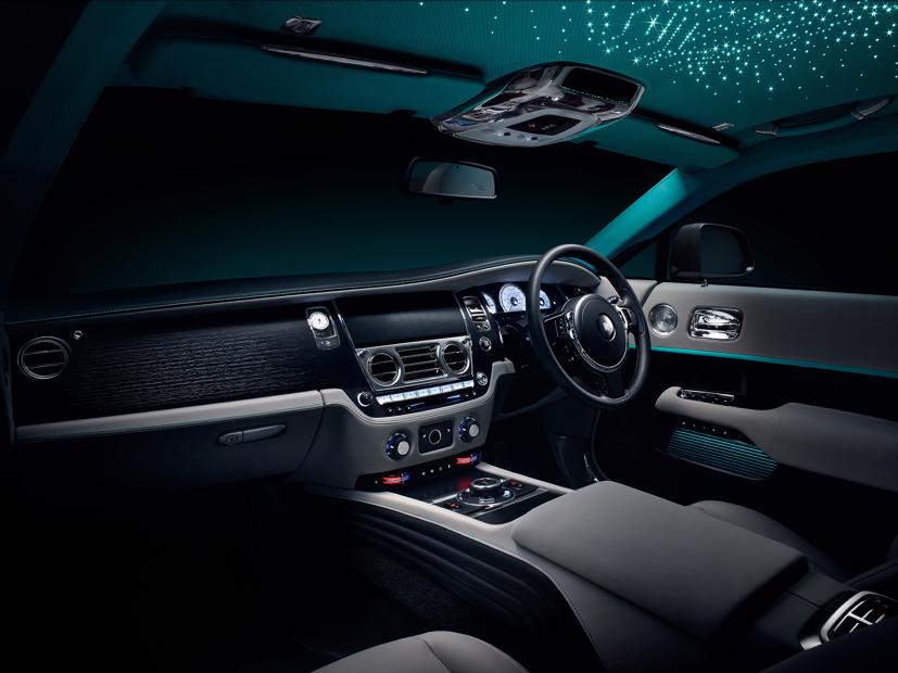 Mỗi chiếc Rolls-Royce Wraith Kryptos đều ẩn chứa trong các chi tiết những mật mã huyền bí.