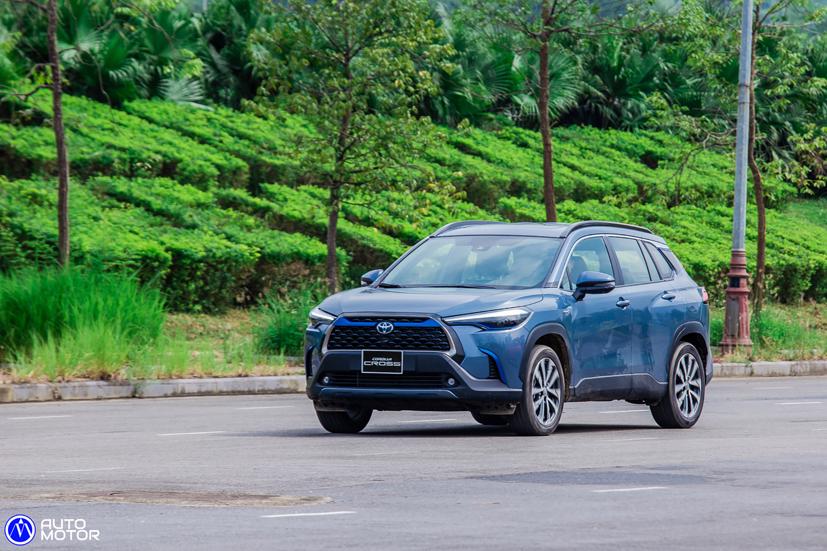Corolla Cross 2020 - h&#227;y nh&#236;n t&#244;i như một &quot;Toyota kh&#225;c&quot; - Ảnh 11