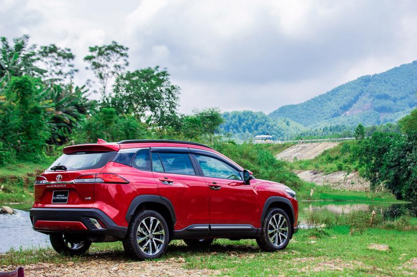 Corolla Cross 2020 - h&#227;y nh&#236;n t&#244;i như một &quot;Toyota kh&#225;c&quot; - Ảnh 4