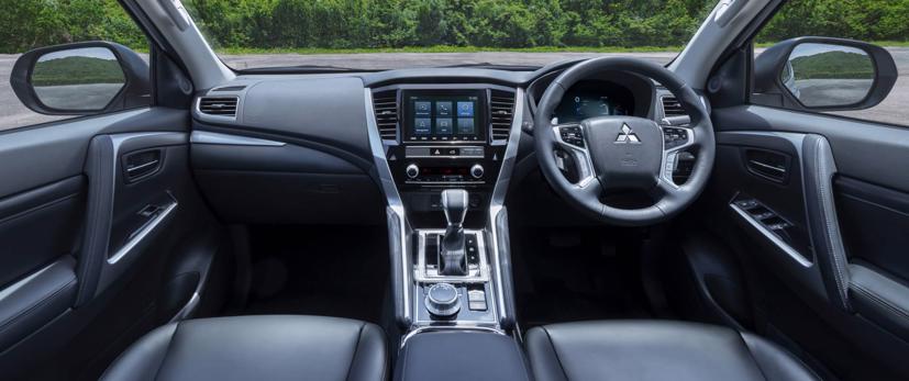 Nội thất của Pajero Sport sẽ được giữ nguyên, nhưng bổ sung thêm trang bị vận hành.