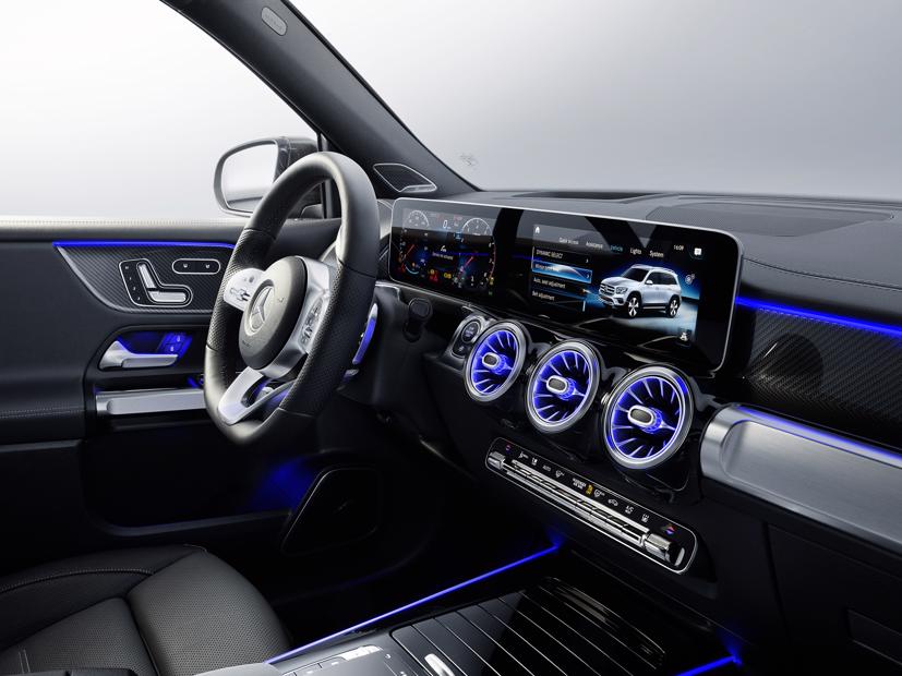 Mercedes GLB 200 AMG về Việt Nam, gi&#225; gần 2 tỷ đồng - Ảnh 10