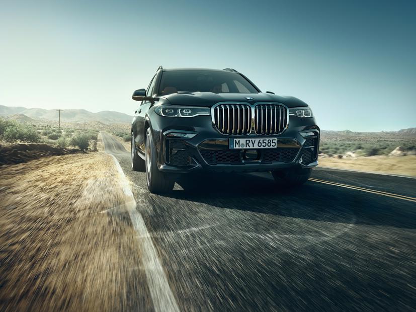 Mức giảm khủng nhất lên tới hơn nửa tỷ đồng, thuộc về BMW X7 - "trùm cuối" trong gia đình X-series.