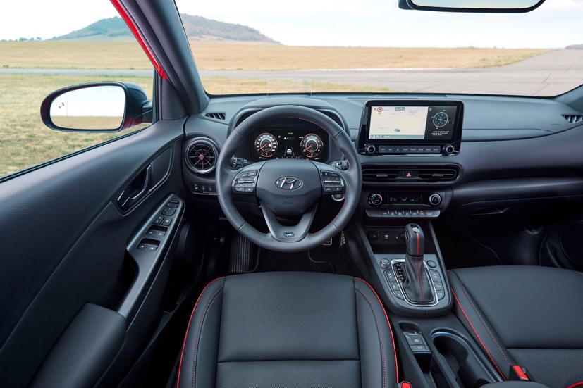 Hyundai Kona cập nhật phi&#234;n bản mới 2021, quyết &quot;kh&#244; m&#225;u&quot; với Corolla Cross - Ảnh 9