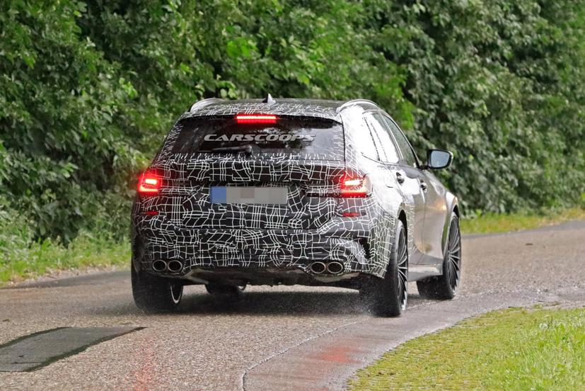 Hãng độ Alpina có thể sẽ lắp đặt thêm bộ tăng áp kép, khiến sức mạnh của mẫu xe này đạt trên 400 HP và có khả năng tăng tốc 0 - 100 km/h trong dưới 4 giây. Ảnh: Carscoops.