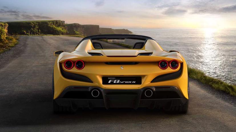 Hiện Ferrari chưa công bố giá cho F8 Spider, tuy nhiên gần như chắc chắn siêu xe thể thao mui trần này sẽ có giá cao hơn mức 274.280 USD của F8 Tributo bản tiêu chuẩn. Ảnh: Ferrari.