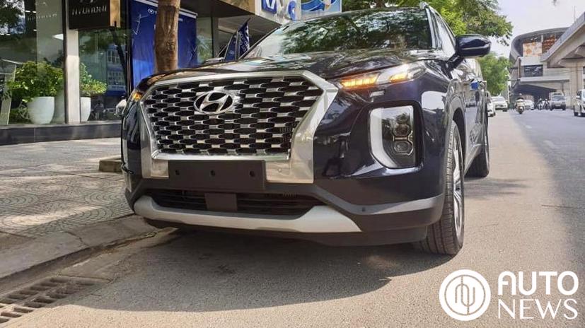 Một số đại lý Hyundai đã bắt đầu cho đặt cọc Palisade với mức giá khoảng 2 tỷ đồng. Ảnh: Phan Anh.